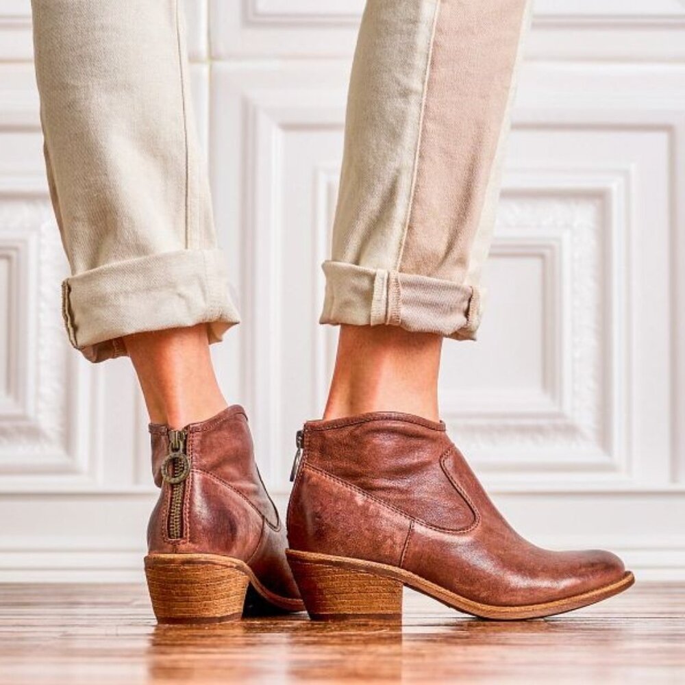 SOFFT AISLEY WESTERN LEATHER ANKLE BOOT BOOTIE CAFFE (BROWN) SIZE 7 WITH BOX